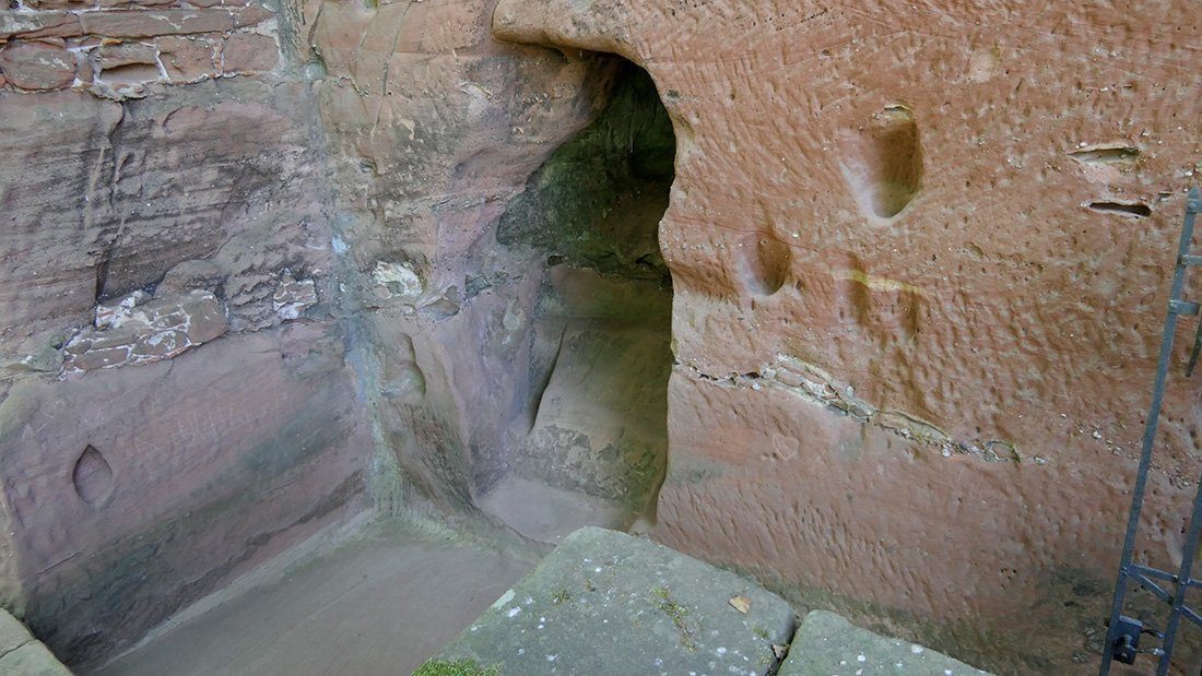 Eingang zur Mine auf Burg Berwartstein von 1314