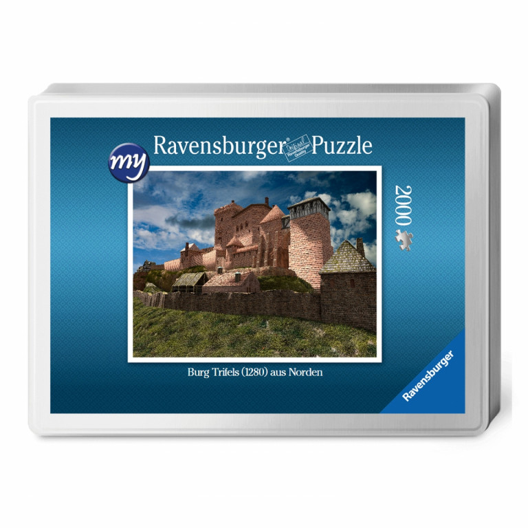 Für den Profi-Puzzler: Puzzeln Sie die fotorealistische Rekonstruktion der Reichsburg Trifels des Jahres 1280.Sie erhalten ein qualitätsvolles Ravensburger-Puzzle (2.000 Teile) in einer Verpackungsbox. Maße des fertigen Puzzles: 98