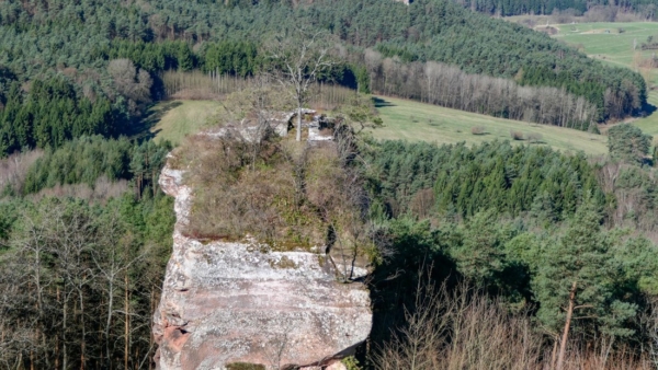 Reste der Bebauung des Westfels-Plateaus