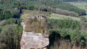 Reste der Bebauung des Westfels-Plateaus