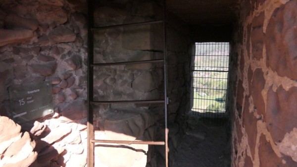 Aufgang zum Abortturm von Altdahn
