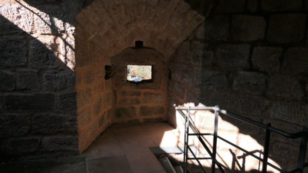Geschützstand auf der dritten Ebene des Nordturms von Altdahn Geschützstand auf der dritten Ebene des Nordturms