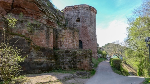 Dem Torturm vorgeschaltetes Nordwerk von Altdahn Das Nordwerk von Altdahn