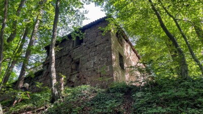Reste des mittleren Zwingertors