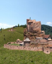 Berwartstein um 1495 Rekonstruktion Burg Berwartstein mit Turm Kleinfrankreich um 1495