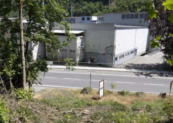 Burgweg startet westlich der B 270 Lauterstraße bei der KOB GmbH